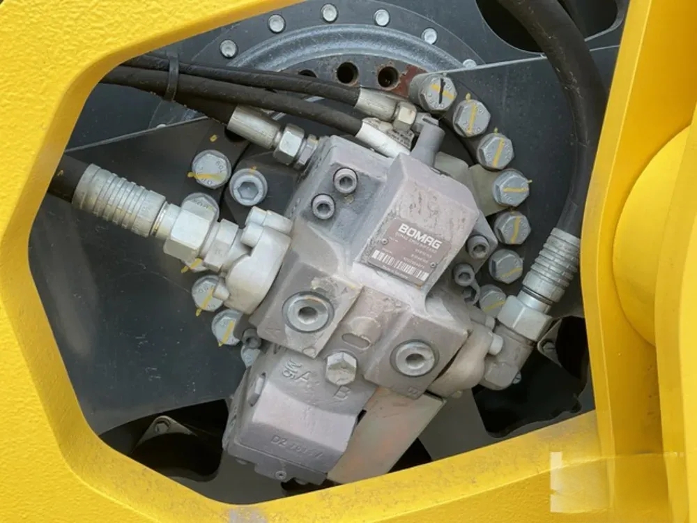 BOMAG BW213DH 2022 - Image 28