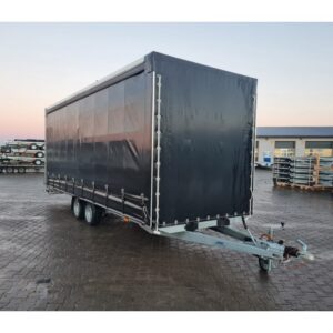 Remorque porte-voitures 620 x 210 x 240 cm avec rideaux coulissants sur 2 côtés, poids total autorisé en charge jusqu’à 3 500 kg, transporteur universel