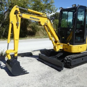 KOMATSU PC 26 MR-3, 2,6T + 3 GODETS