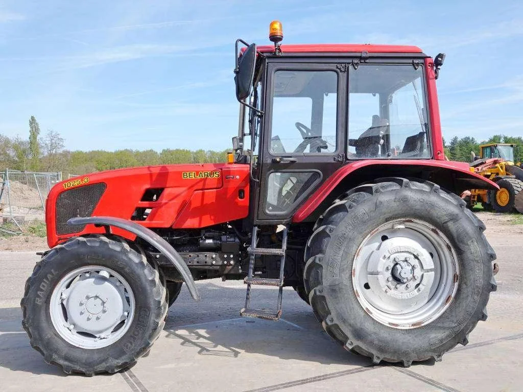2015 Belarus 1025.3 - Image 3