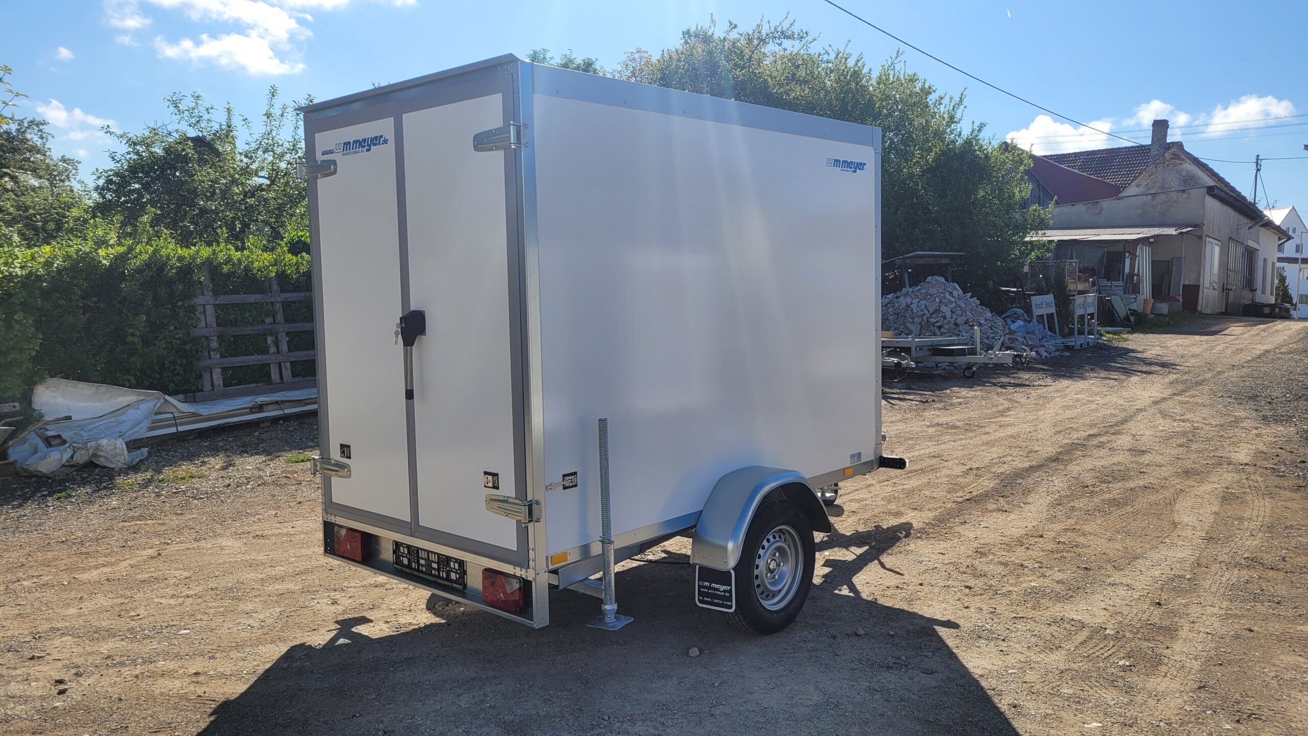Remorque porte-voitures frigorifique AZKF 1325/145 avec WMK-4G, PTAC 1300 kg, surface de chargement 2,44 x 1,45 m, hauteur intérieure 1800 mm (rail d’arrimage inclus) - Image 10