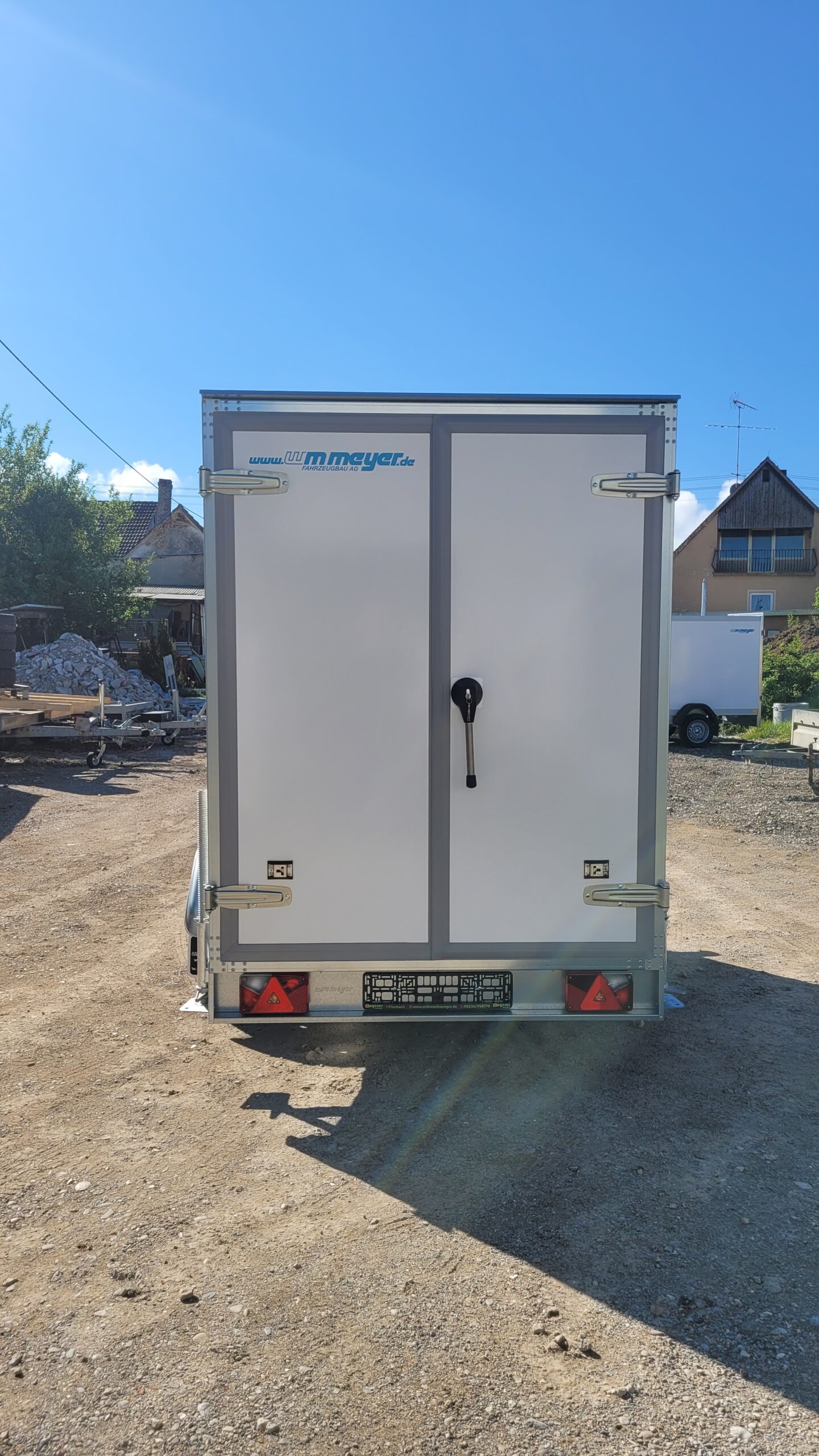 Remorque porte-voitures frigorifique AZKF 1325/145 avec WMK-4G, PTAC 1300 kg, surface de chargement 2,44 x 1,45 m, hauteur intérieure 1800 mm (rail d’arrimage inclus) - Image 11