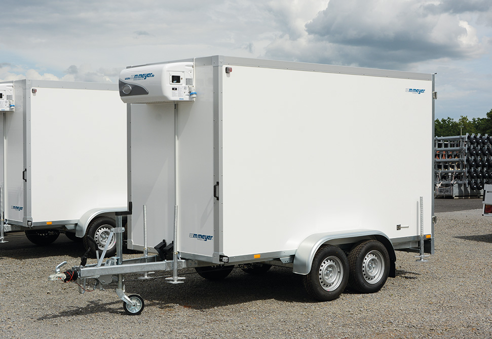 Remorque porte-voitures frigorifique AZKF 2730/155 avec WMK-4G, PTAC 2 700 kg, surface de chargement 2,44 x 1,45 m, hauteur intérieure 2 000 mm (rail d’arrimage inclus)