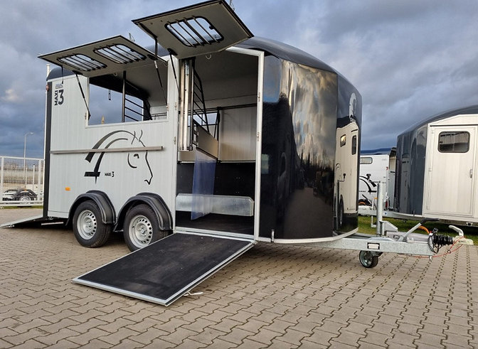 Remorque Cheval Liberté Maxi 3 avec Rampe Latérale et Sellerie - Image 6