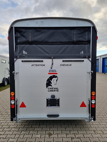 Remorque Cheval Liberté Maxi 3 avec Rampe Latérale et Sellerie - Image 8