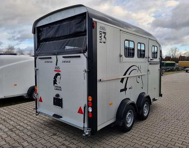 Remorque Cheval Liberté Maxi 3 avec Rampe Latérale et Sellerie - Image 10