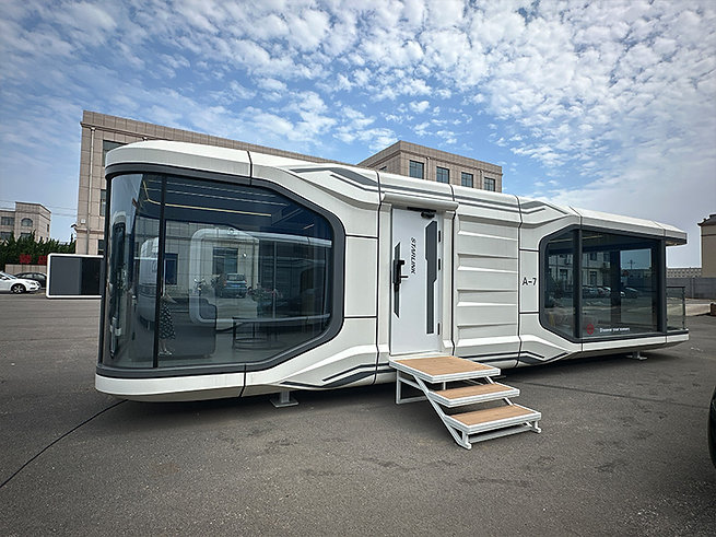 Maison en forme de capsule spatiale PRO A7