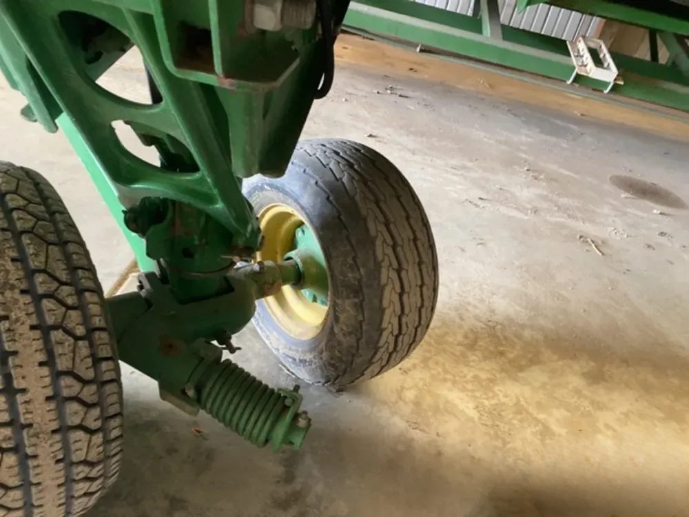 John Deere 635D de 2010 10,7 m (35 pi). - Image 17