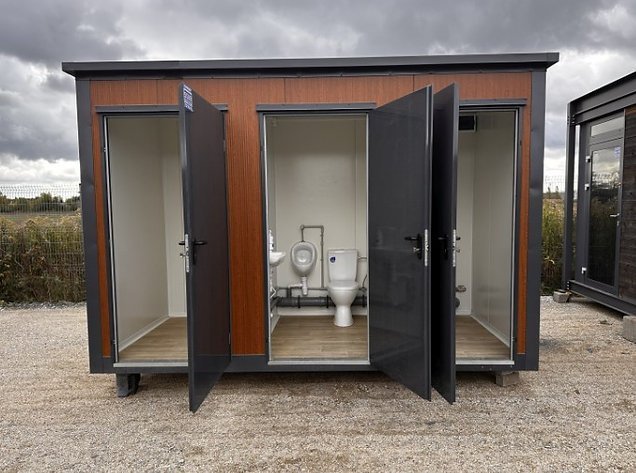 Container Sanitaire Pavillon WC avec Triple Cabine - Image 7