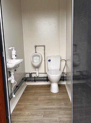 Container Sanitaire Pavillon WC avec Triple Cabine - Image 2