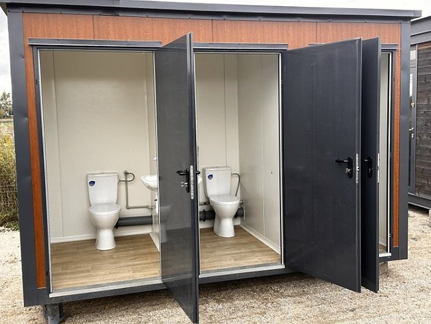 Container Sanitaire Pavillon WC avec Triple Cabine - Image 8