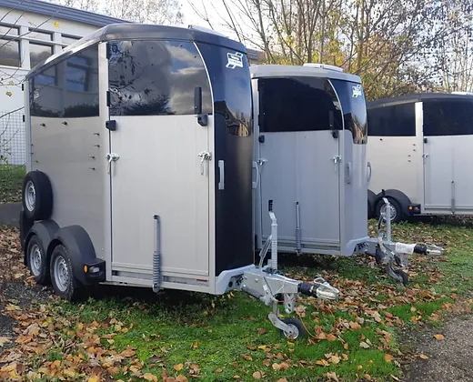 Ifor Williams – HBX 403 – 1.5 places