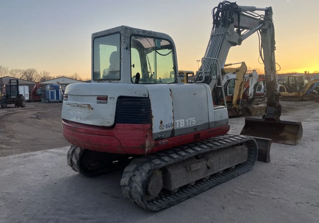 TAKEUCHI TB175, 2006 + 3 GODETS - Image 10