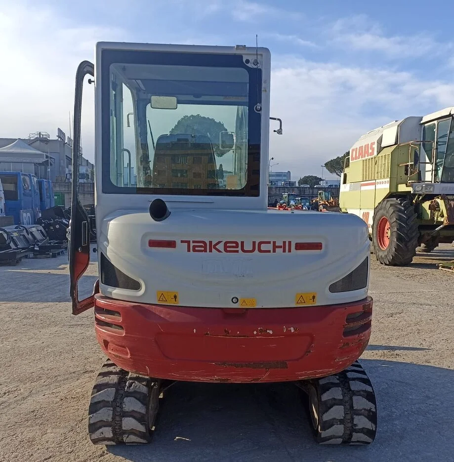 TAKEUCHI TB 240 Advanced, 4T + 3 GODETS - Image 8