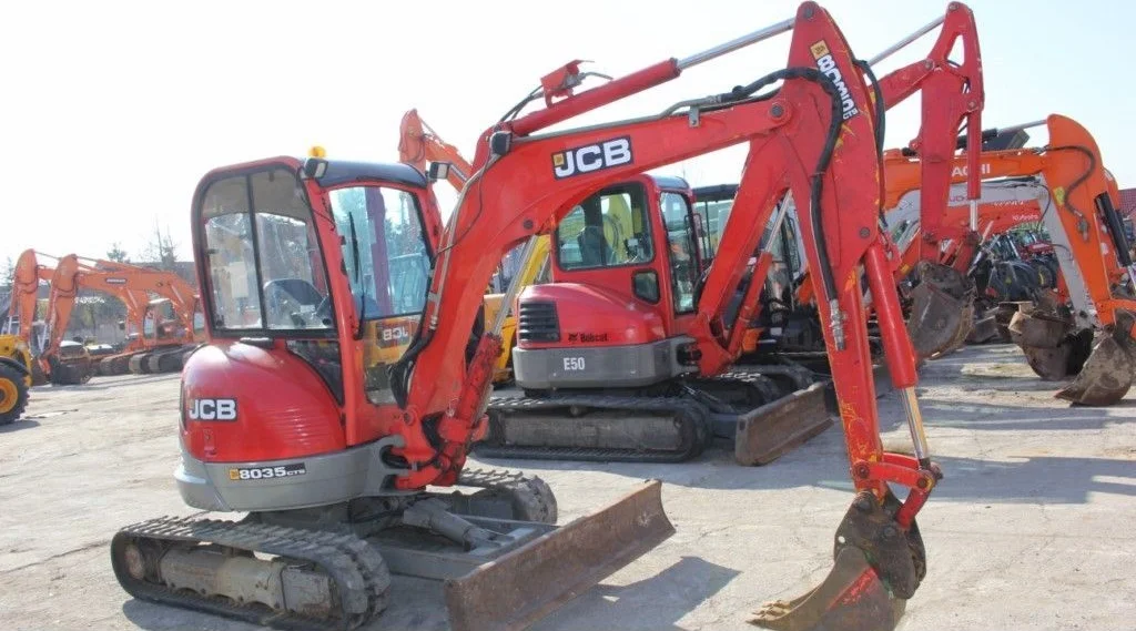 JCB 8085, 2,6T + 3 GODETS