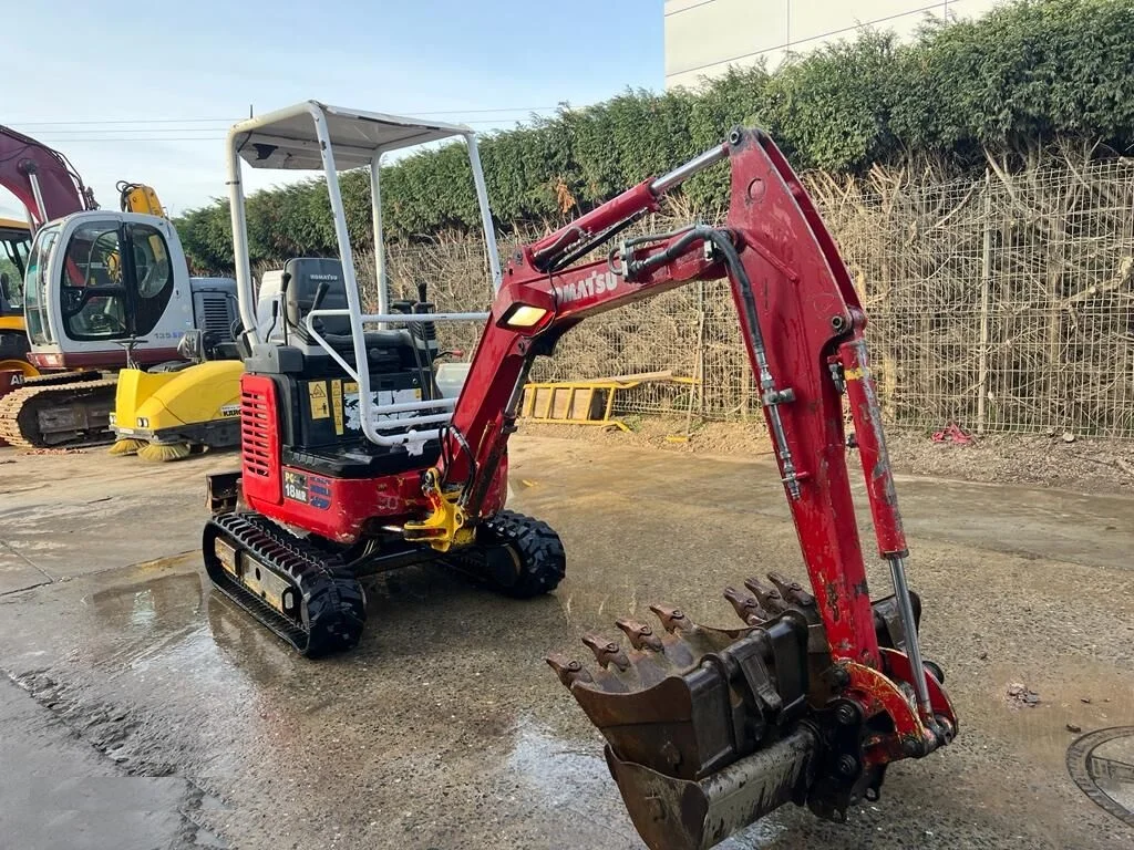 KOMATSU PC18MR-3, 1,9T + 3 GODETS