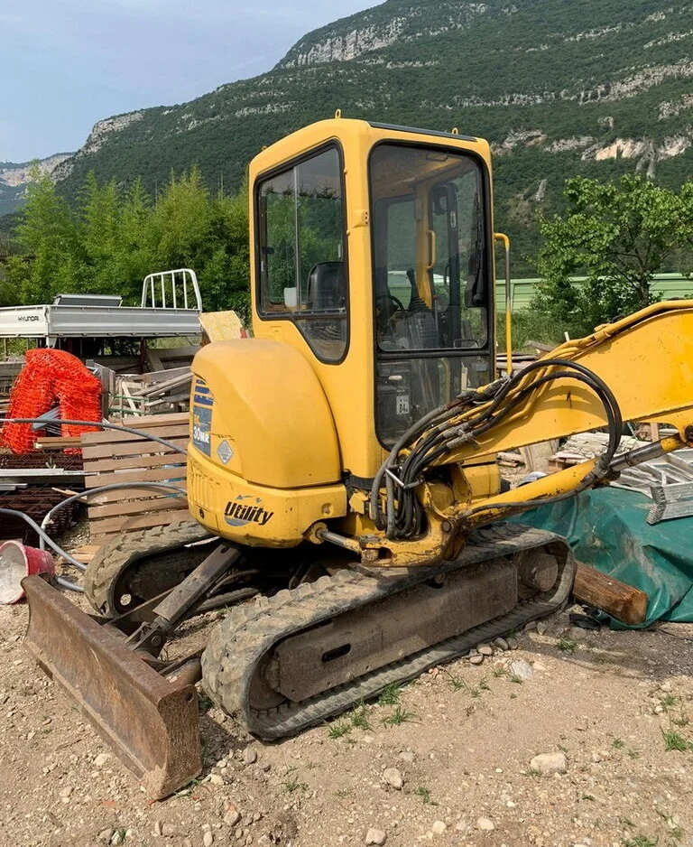 KOMATSU PC30MR, 2003 + 3 GODETS - Image 5