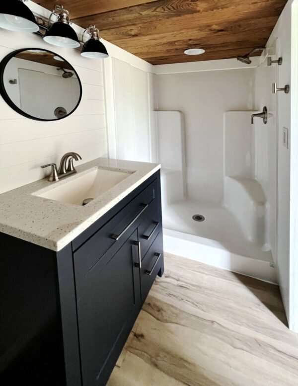 Tiny House avec chambre et loft au rez-de-chaussée - Image 12